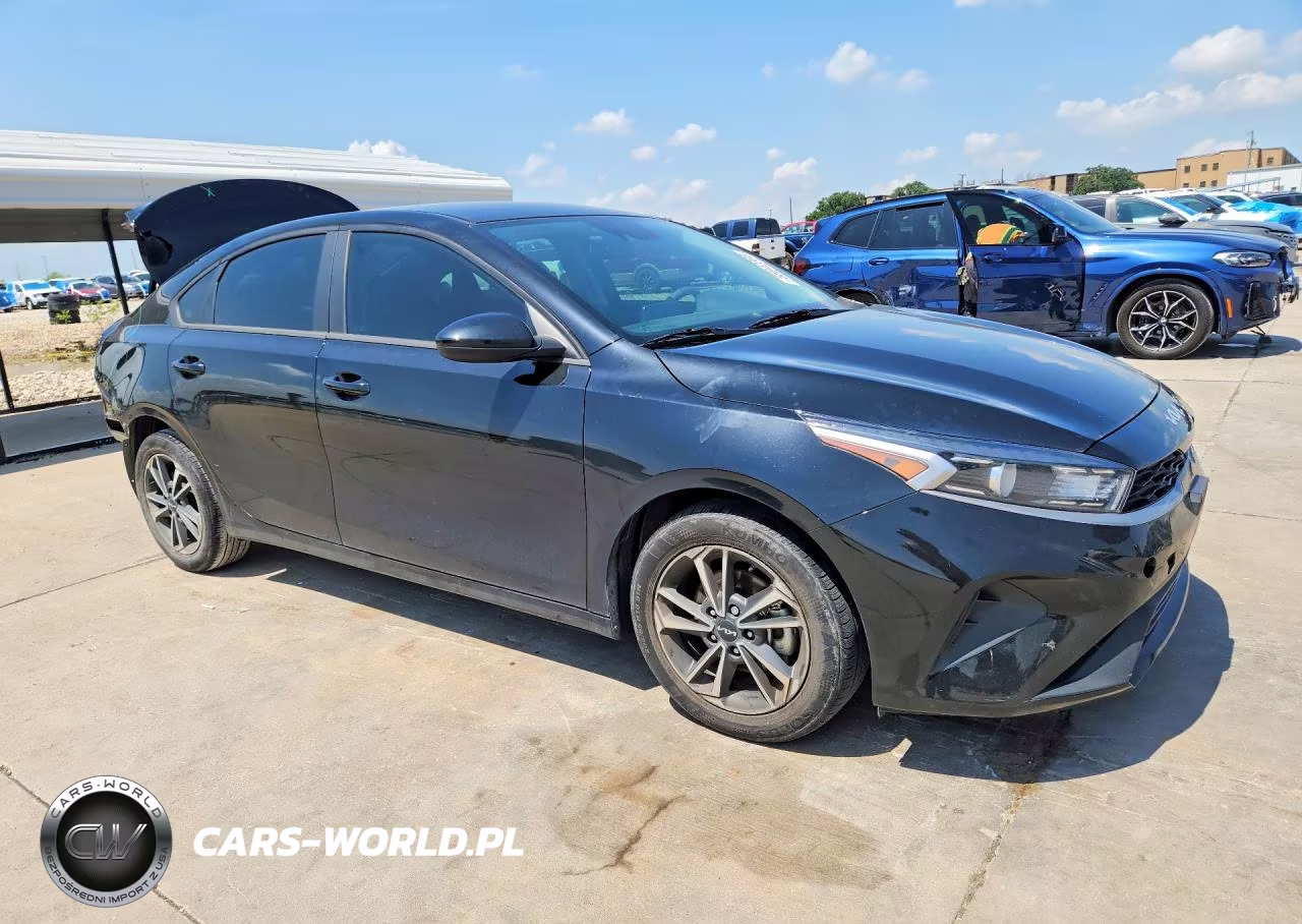 2023 Kia Forte Lxs VIN:3KPF24AD3PE687957 - 4
