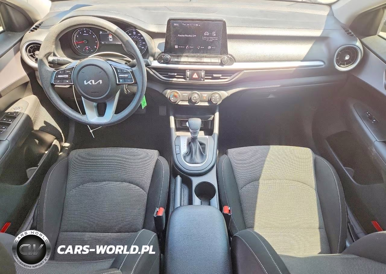 2023 Kia Forte Lxs VIN:3KPF24AD3PE687957 - 8