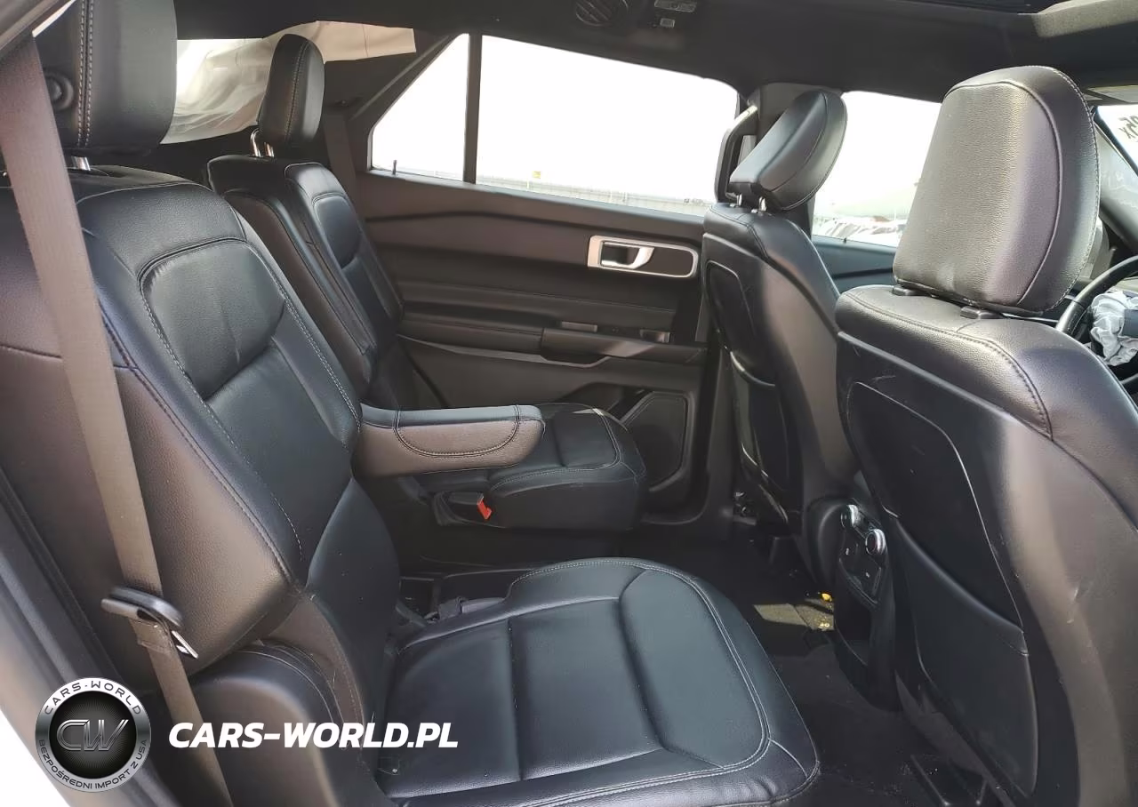 2020 Ford Explorer Xlt VIN:1FMSK8DHXLGA43897 - 11