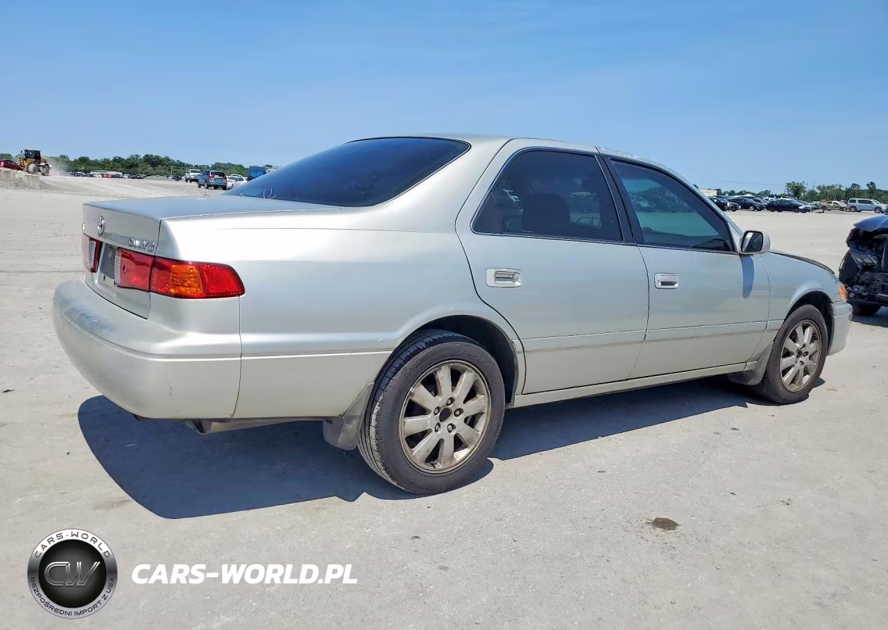 2000 Toyota Camry Le VIN:4T1BG22K0YU664023 - 3