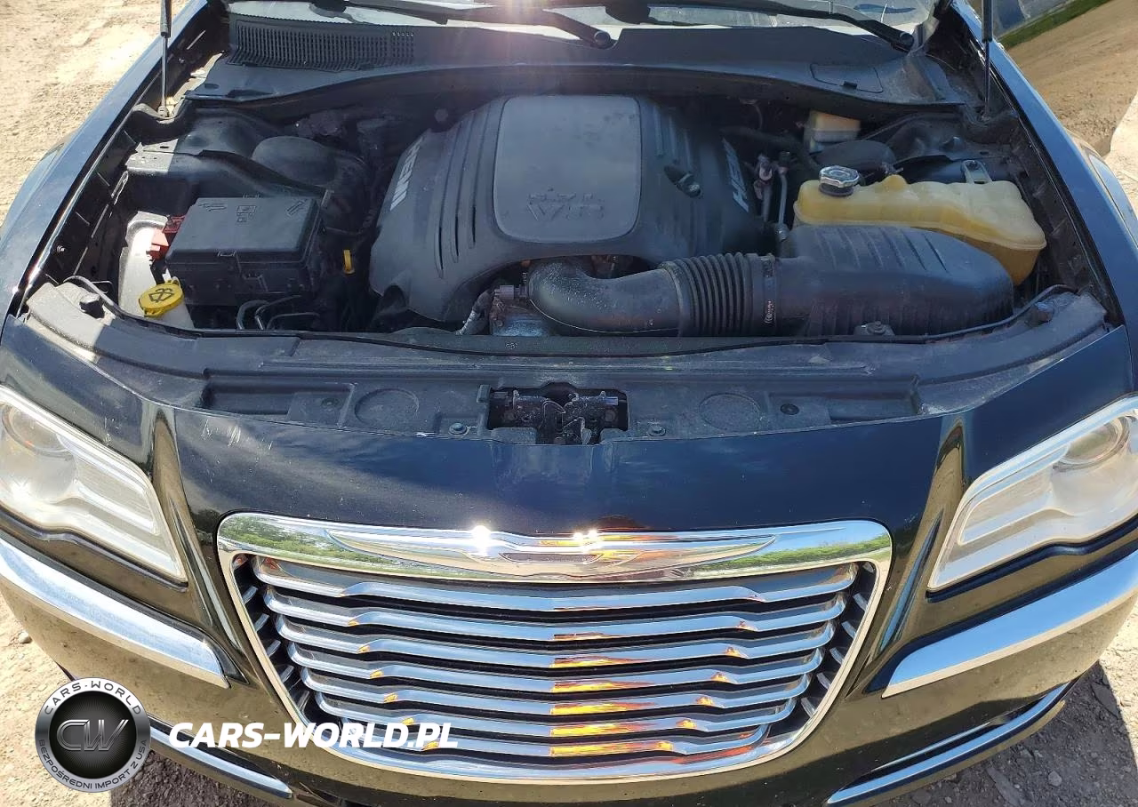2013 Chrysler 300C VIN:2C3CCAKT9DH665647 - 11