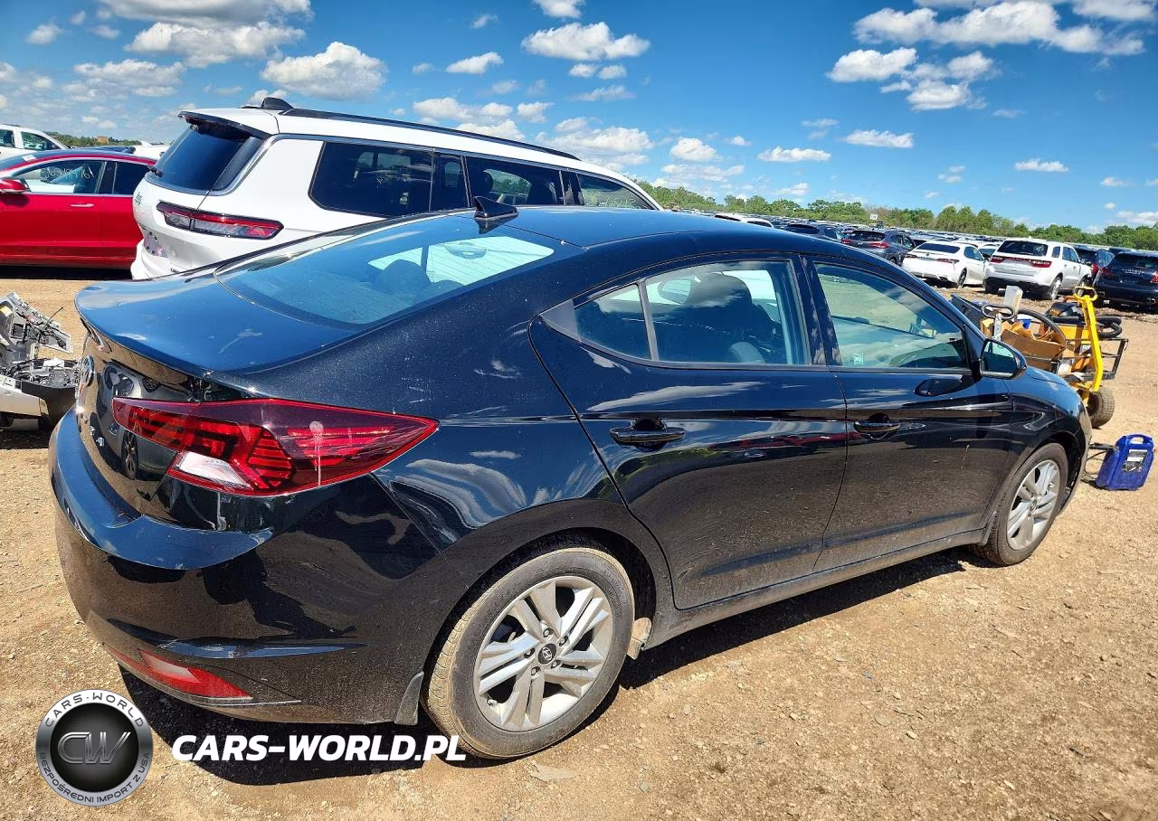 2020 Hyundai Elantra Sel VIN:5NPD84LF2LH605839 - 3