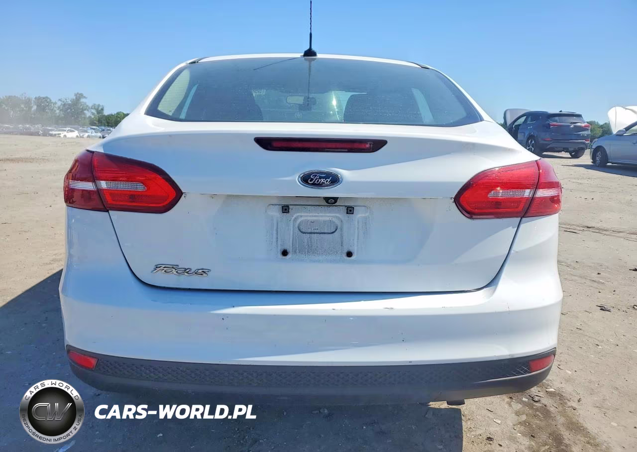 2017 Ford Focus S VIN:1FADP3E28HL256671 - 6