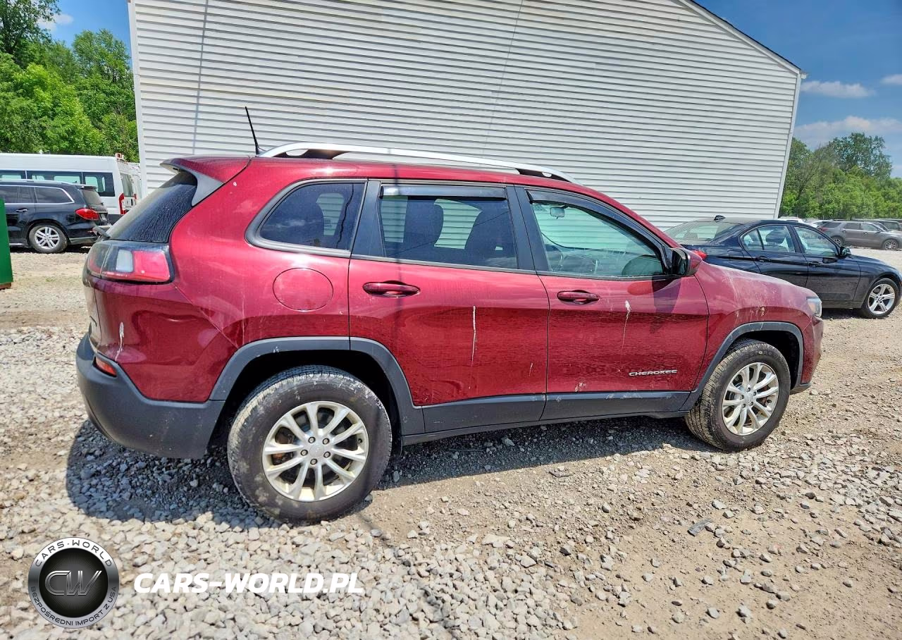 2020 Jeep Cherokee Latitude VIN:1C4PJMCB3LD611878 - 3