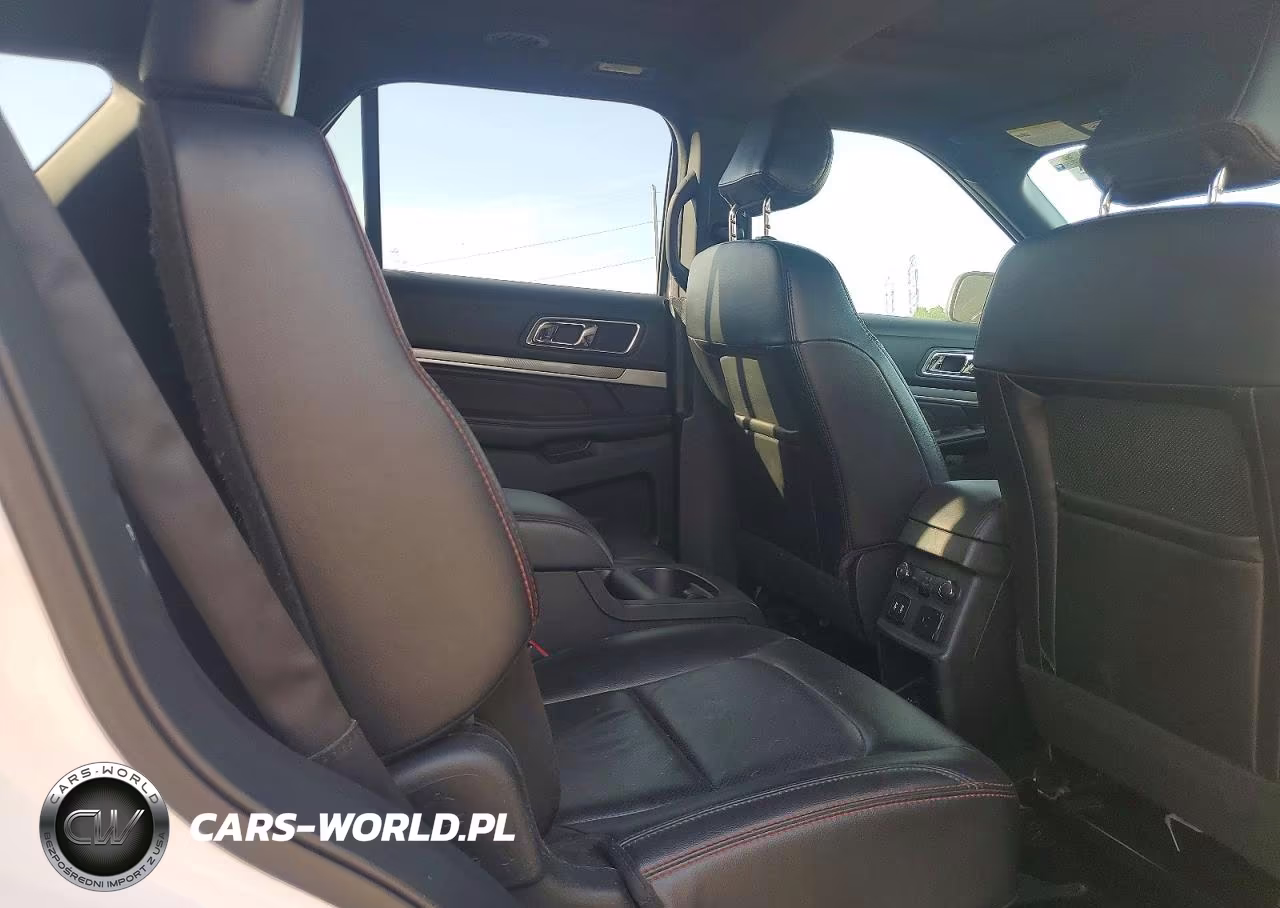 2017 Ford Explorer Sport VIN:1FM5K8GT4HGC74301 - 11