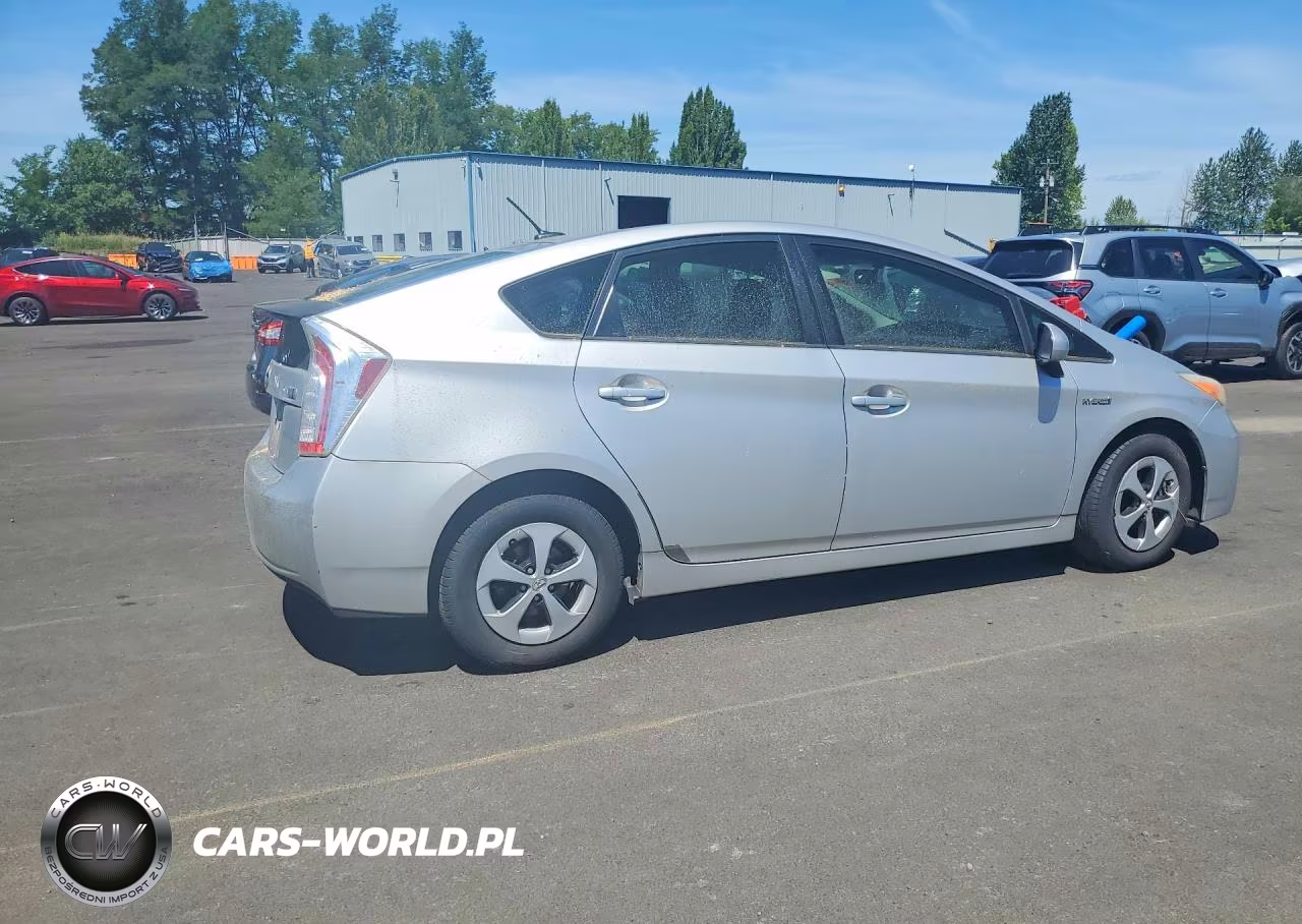 2013 Toyota Prius Three VIN:JTDKN3DU6D0353468 - 3