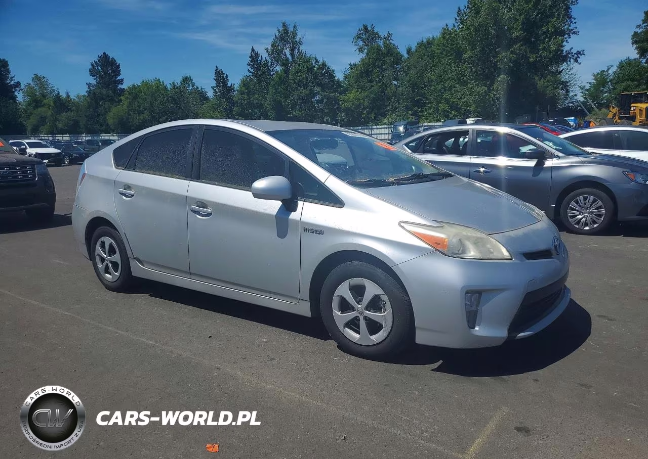 2013 Toyota Prius Three VIN:JTDKN3DU6D0353468 - 4