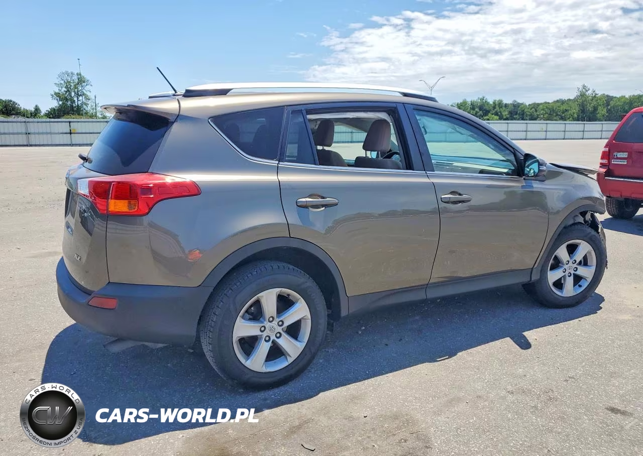 2014 Toyota Rav4 Xle VIN:2T3WFREV2EW096282 - 3
