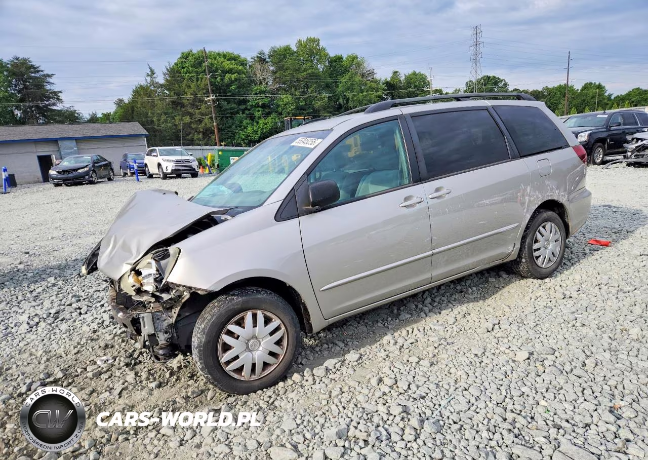 2005 Toyota Sienna Le 7 Passenger