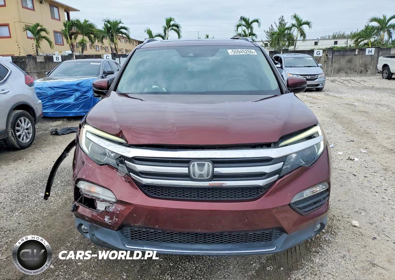 2018 Honda Pilot Touring VIN:5FNYF5H93JB014365 - 5