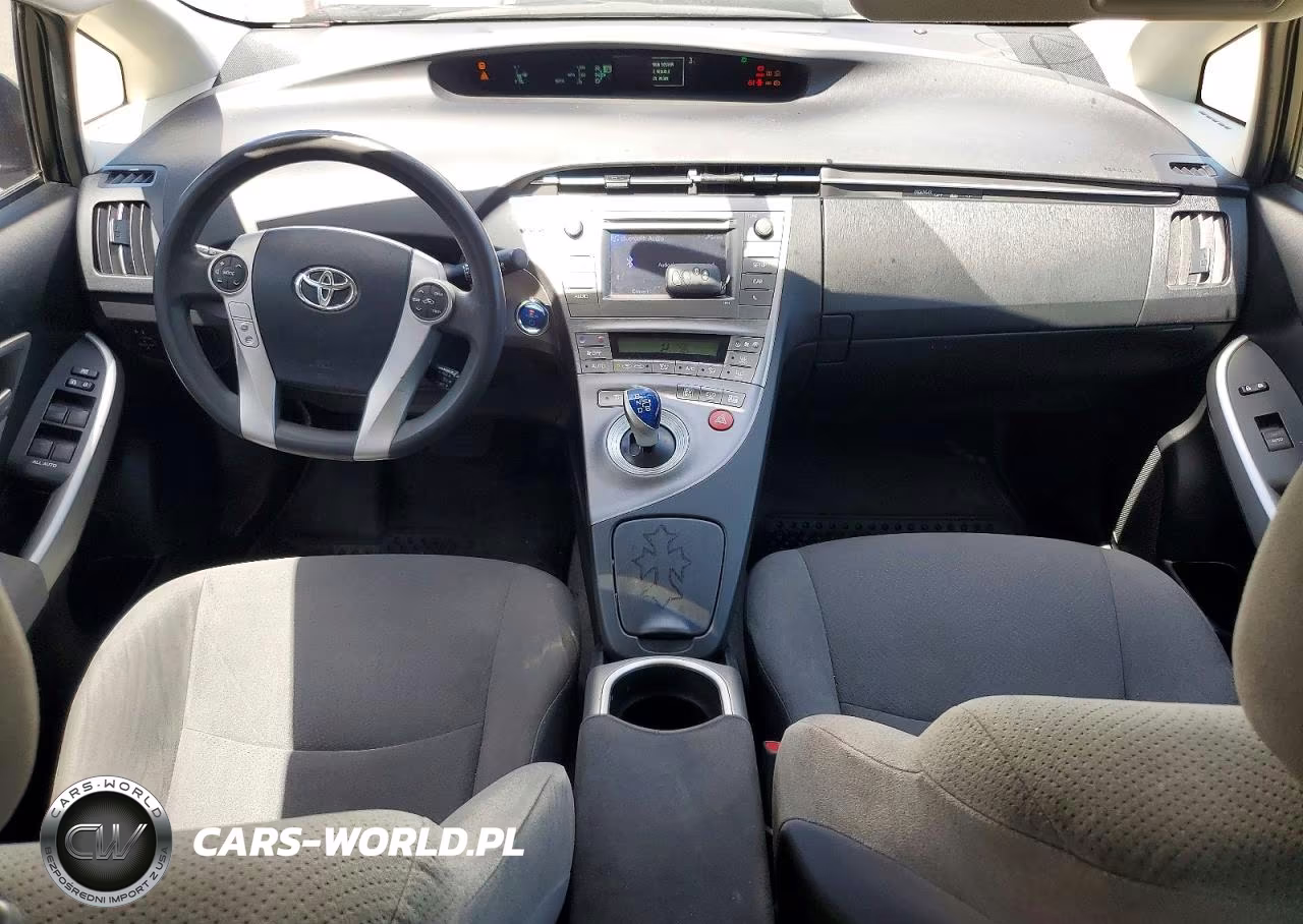 2015 Toyota Prius Two VIN:JTDKN3DU7F0466476 - 8