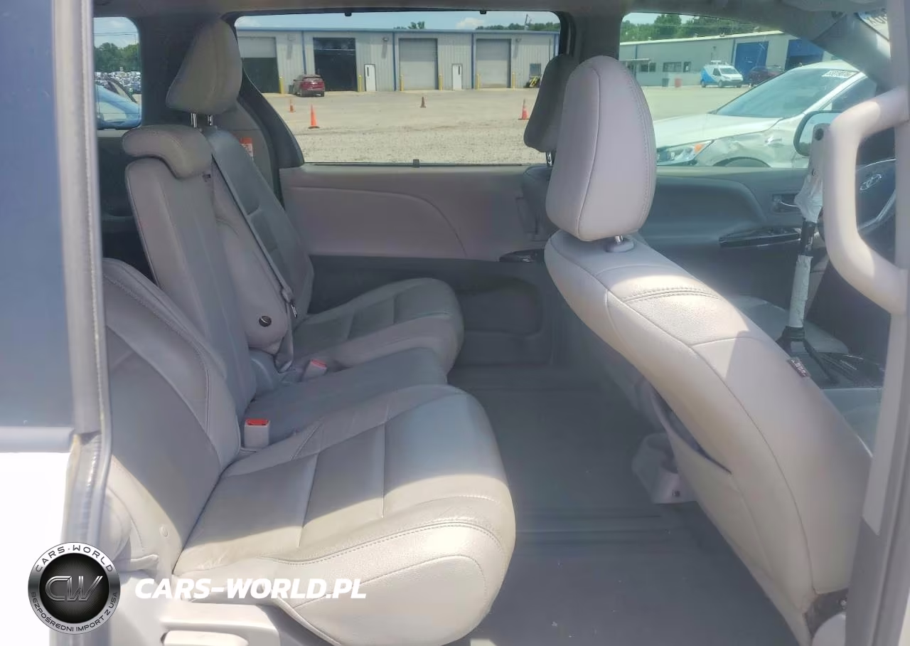 2015 Toyota Sienna Xle 8-Passenger VIN:5TDYK3DCXFS612442 - 11