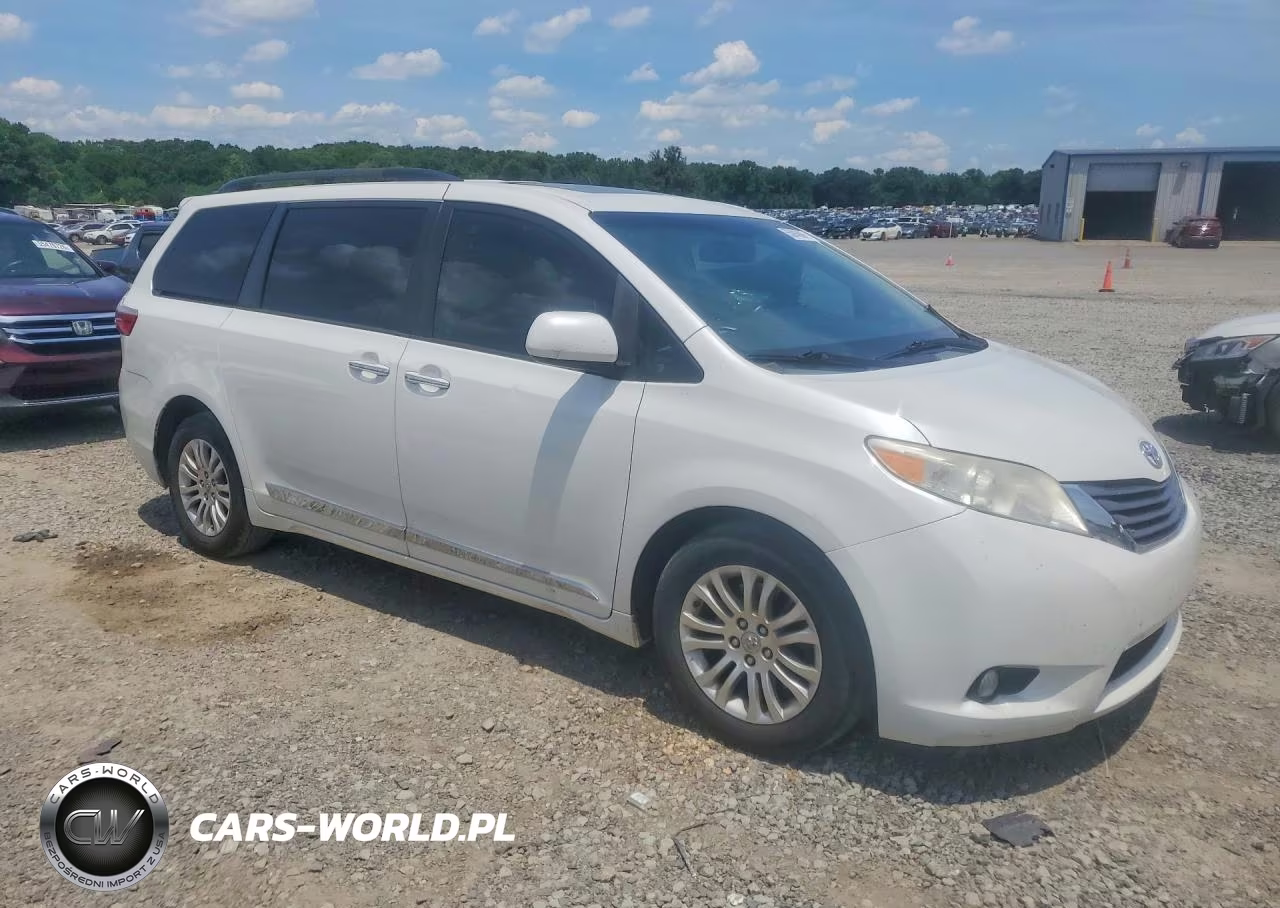 2015 Toyota Sienna Xle 8-Passenger VIN:5TDYK3DCXFS612442 - 4