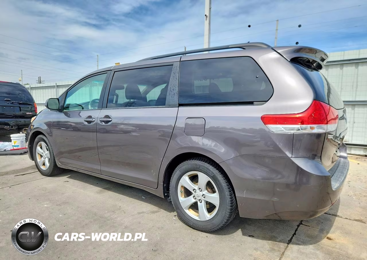 2011 Toyota Sienna Le VIN:5TDKK3DC0BS037624 - 2