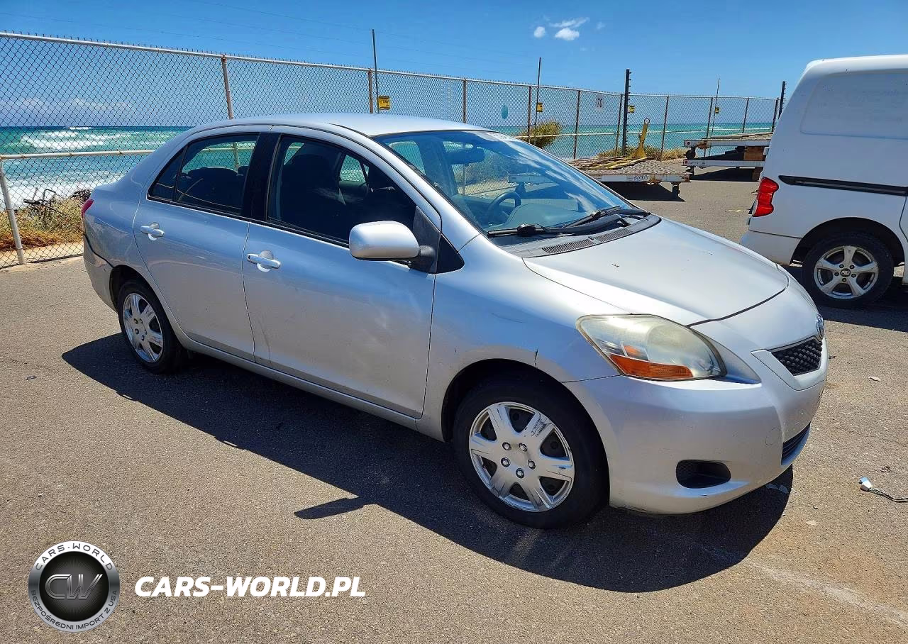 2010 Toyota Yaris Base VIN:JTDBT4K35A1356406 - 4