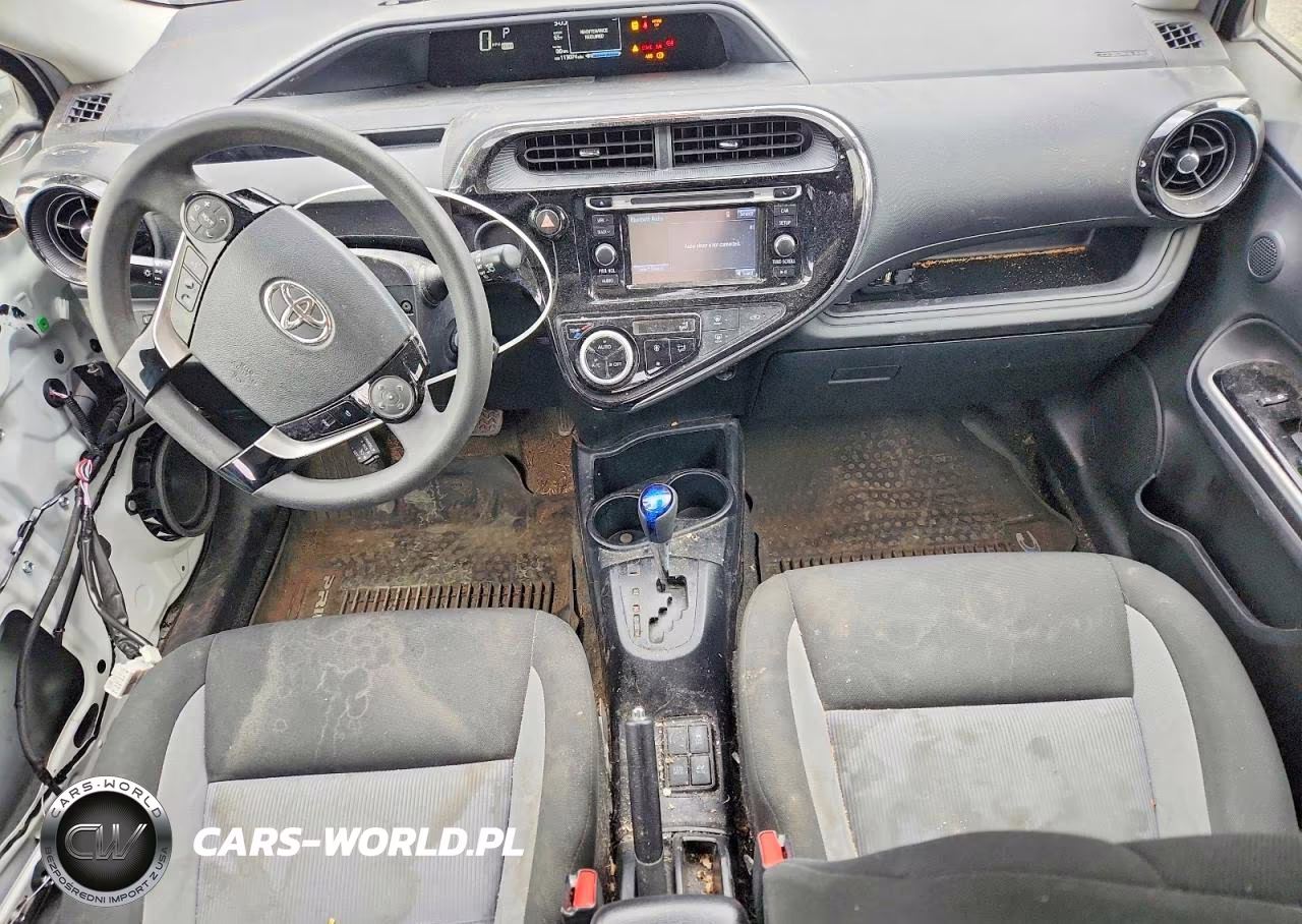 2019 Toyota Prius C L VIN:JTDKDTB39K1624785 - 8