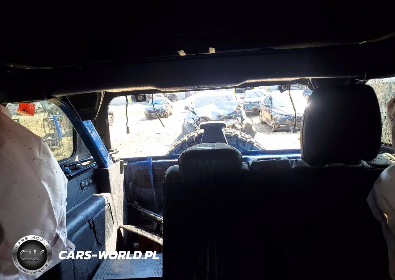 2023 Ford Bronco Base VIN:1FMEE5DP7PLB68735 - 10