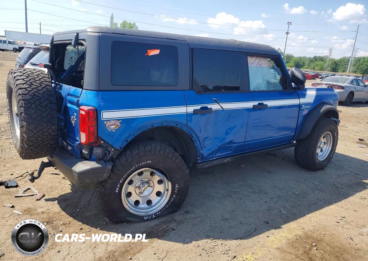2023 Ford Bronco Base VIN:1FMEE5DP7PLB68735 - 3