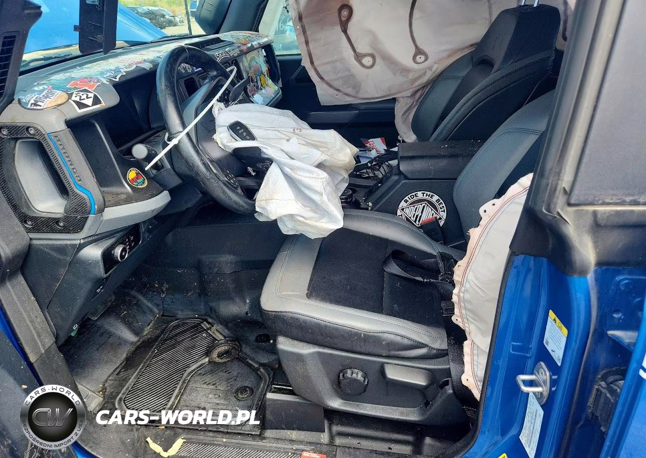2023 Ford Bronco Base VIN:1FMEE5DP7PLB68735 - 7