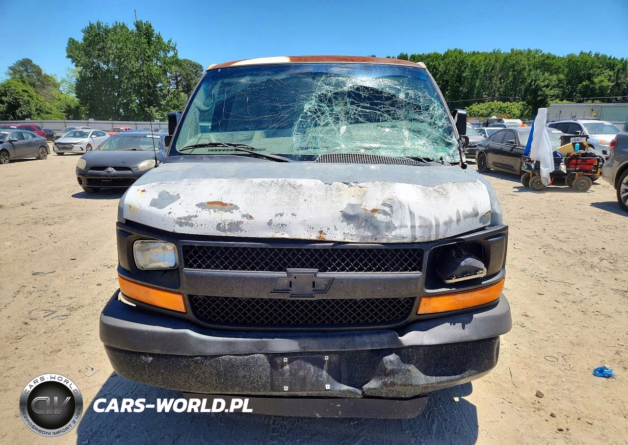 2010 Chevrolet Express G1500 VIN:1GCUGADXXA1110933 - 5