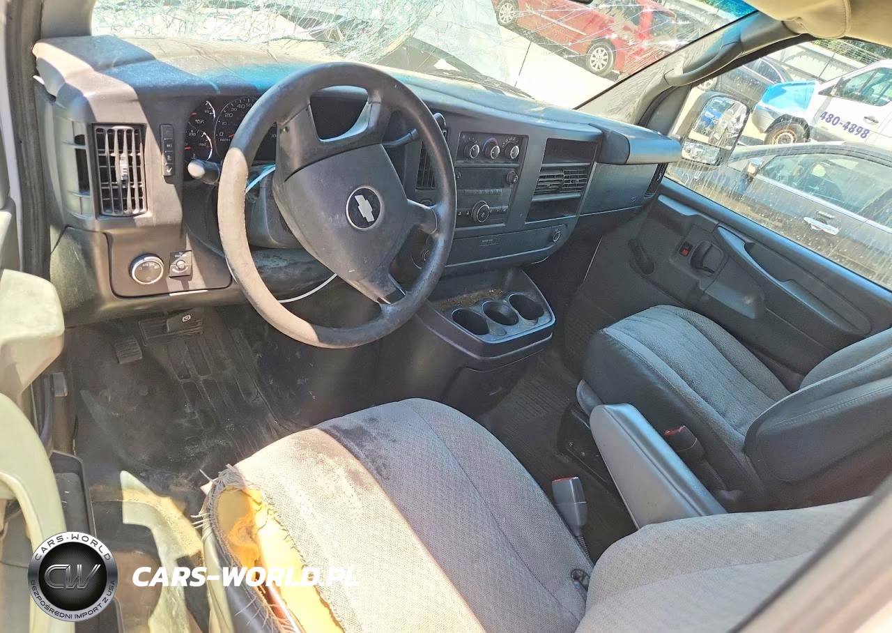2010 Chevrolet Express G1500 VIN:1GCUGADXXA1110933 - 8