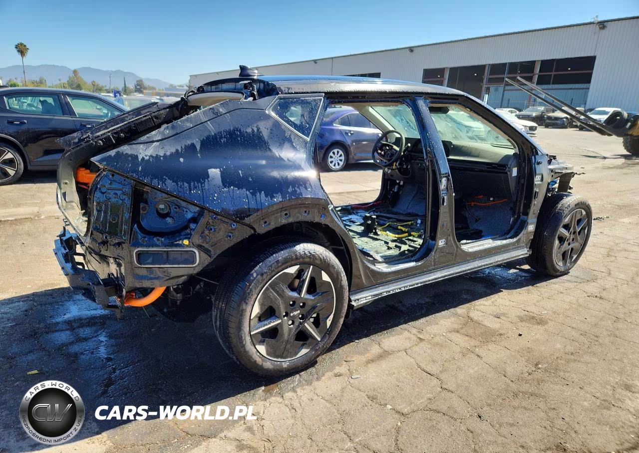 2025 Kia Ev6 Wind VIN:5XYC34JA3SG010344 - 3