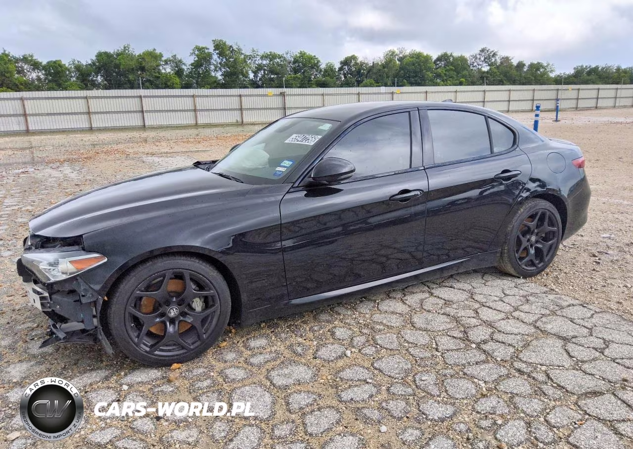 2021 Alfa Romeo Giulia Sport – zdjęcie 1 z 5