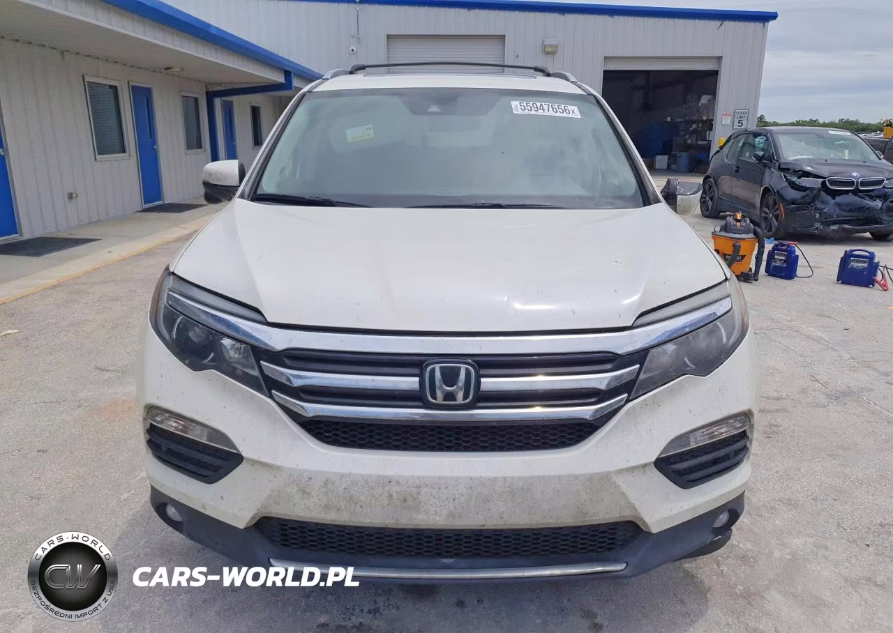 2017 Honda Pilot Touring VIN:5FNYF6H97HB044470 - 5