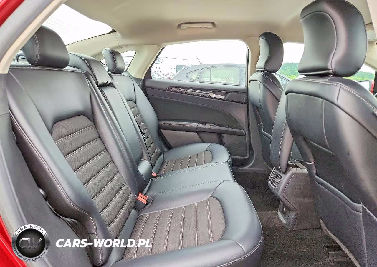 2018 Ford Fusion Se VIN:3FA6P0H7XJR114845 - 10
