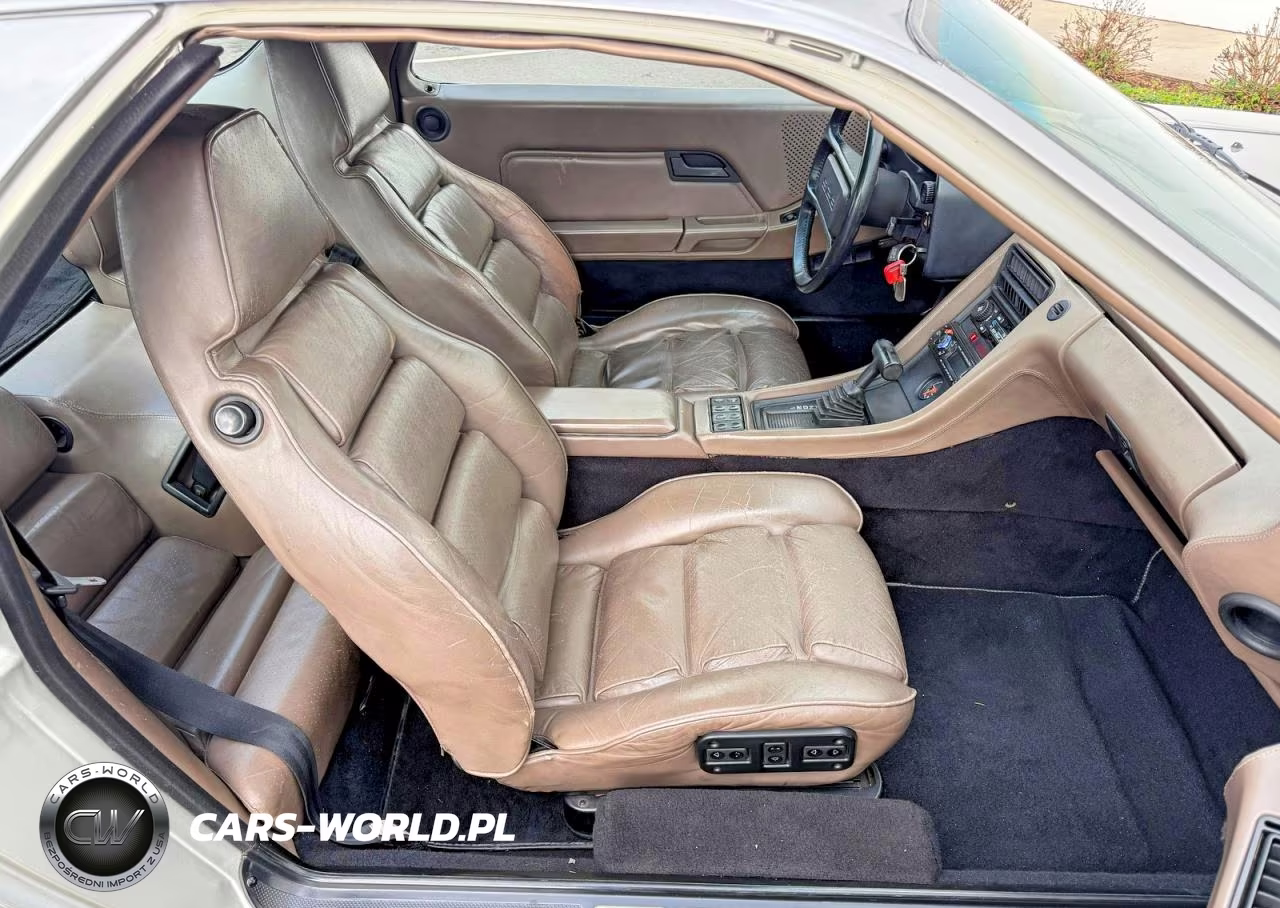 1982 Porsche 928 VIN:WP0JA092XCS820309 - 5