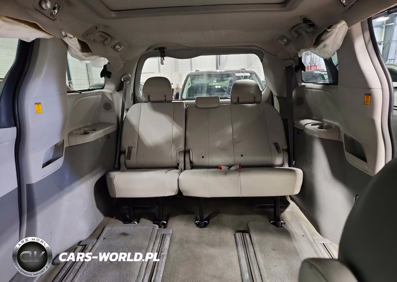 2013 Toyota Sienna Limited 7-Passenger VIN:5TDDK3DC0DS055486 - 10