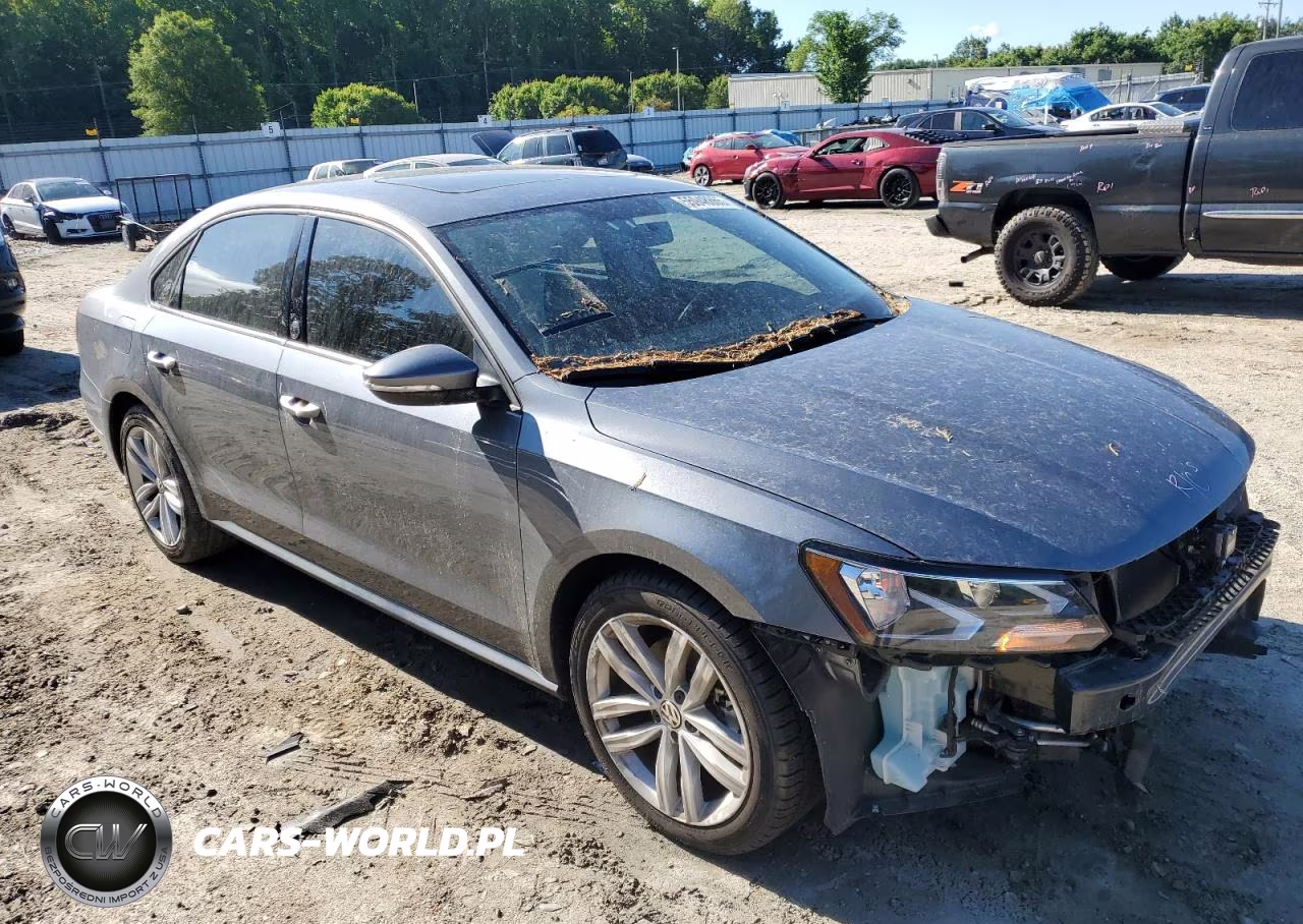2019 Volkswagen Passat Wolfsburg VIN:1VWLA7A31KC003550 - 4