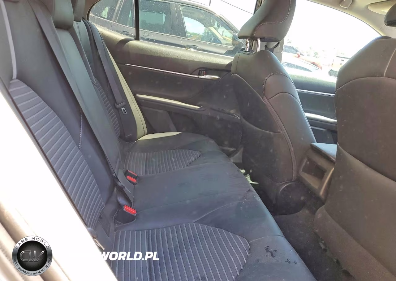 2018 Toyota Camry Se VIN:4T1B11HK4JU112484 - 10