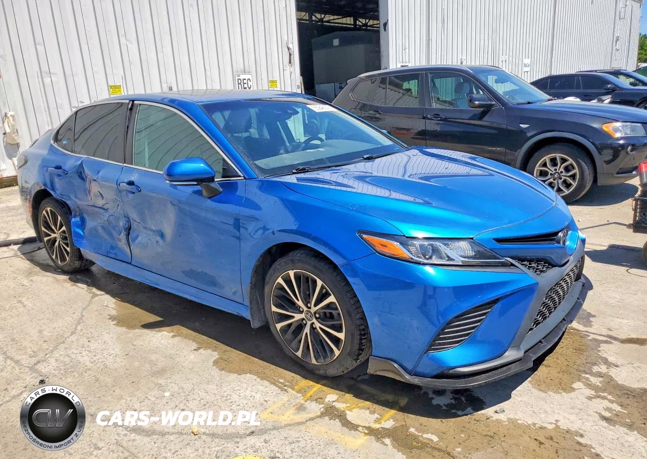 2018 Toyota Camry Se VIN:4T1B11HK4JU112484 - 4