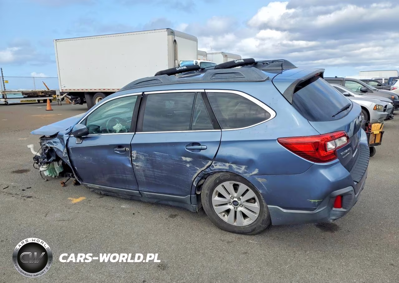 2018 Subaru Outback 2.5I Premium VIN:4S4BSAFC0J3300790 - 2