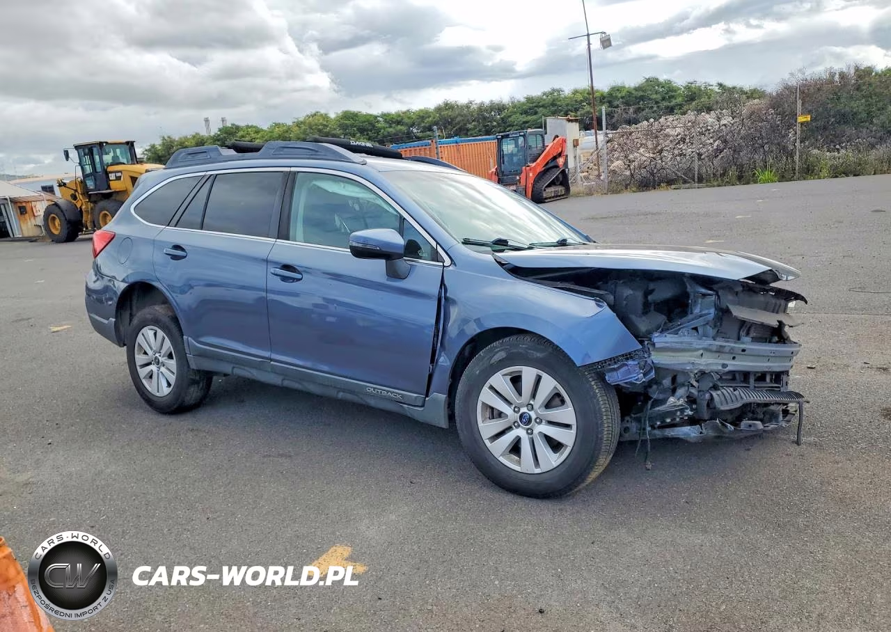 2018 Subaru Outback 2.5I Premium VIN:4S4BSAFC0J3300790 - 4