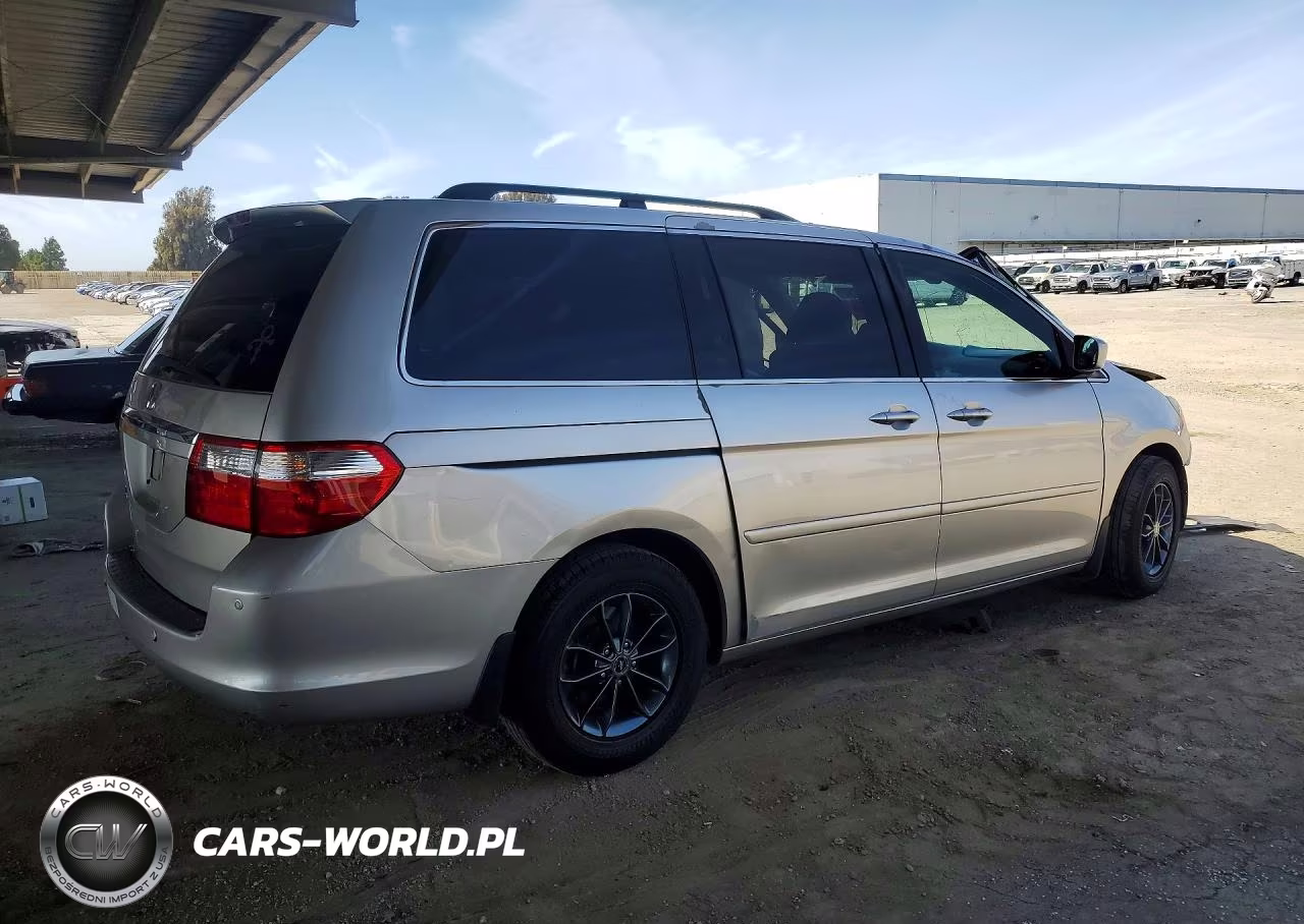 2007 Honda Odyssey Touring VIN:5FNRL38867B061018 - 3