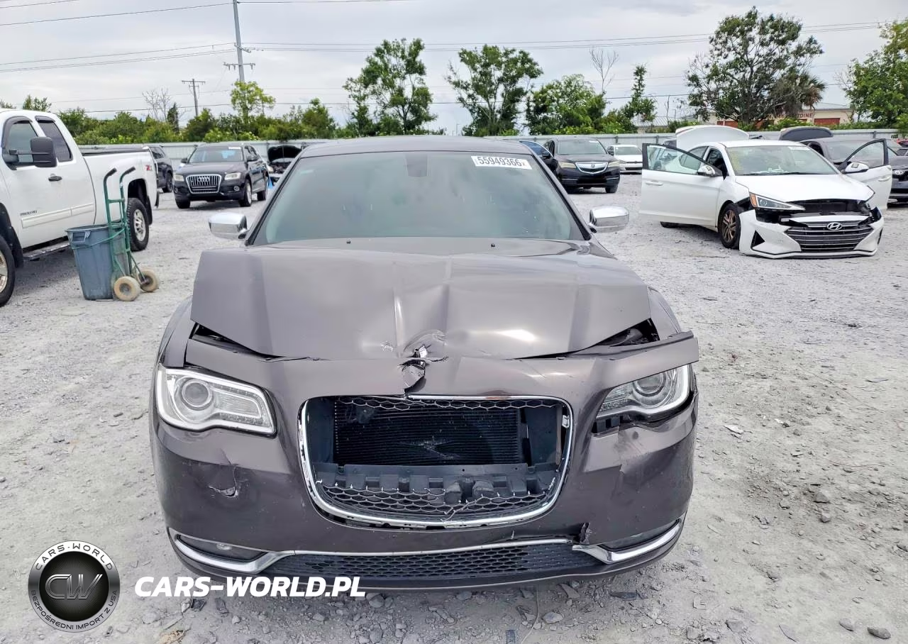 2015 Chrysler 300C VIN:2C3CCAEG0FH920672 - 5