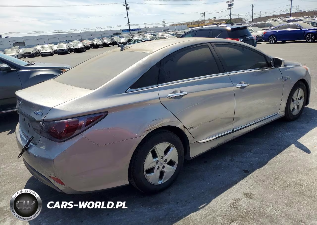 2011 Hyundai Sonata Hybrid VIN:KMHEC4A41BA006131 - 3