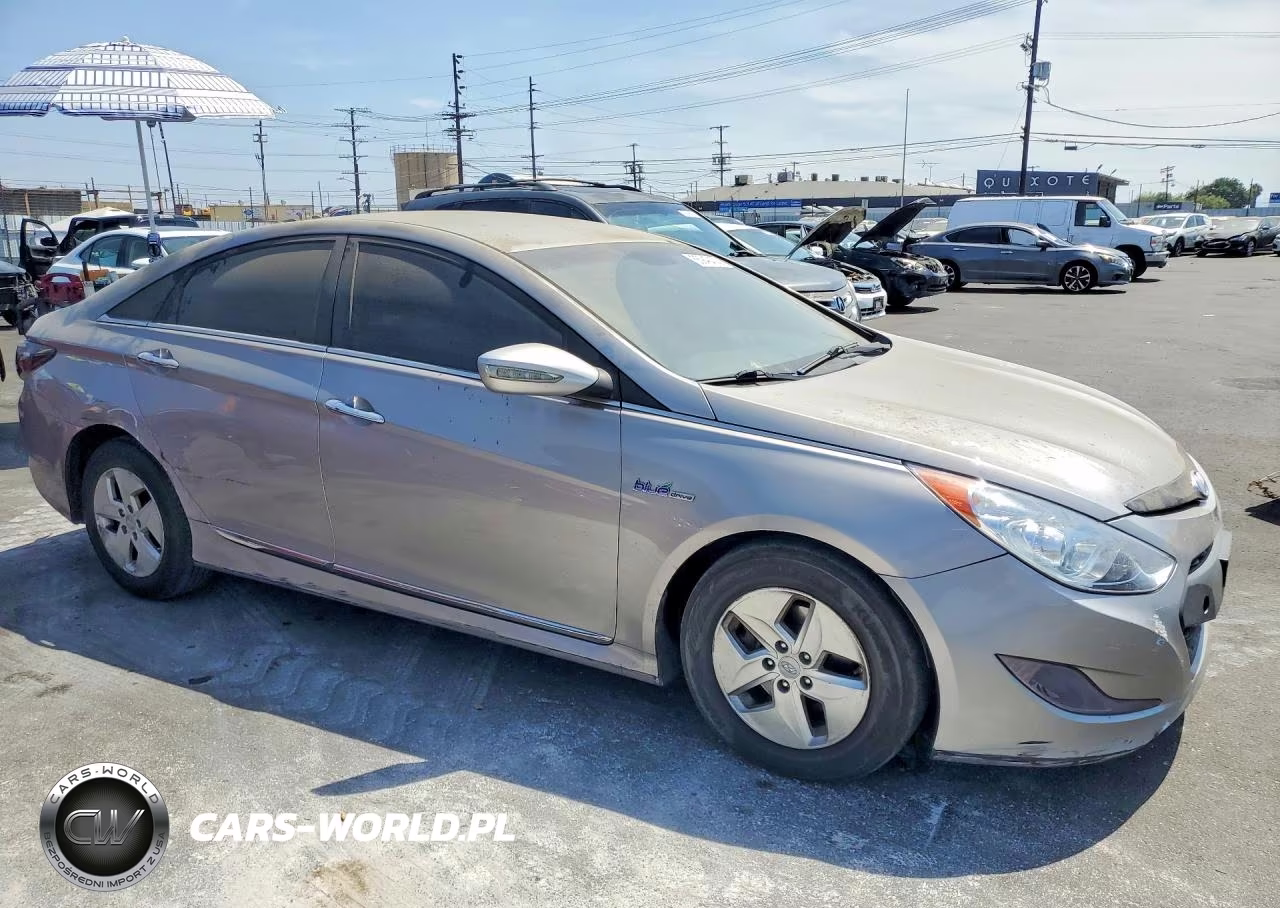 2011 Hyundai Sonata Hybrid VIN:KMHEC4A41BA006131 - 4