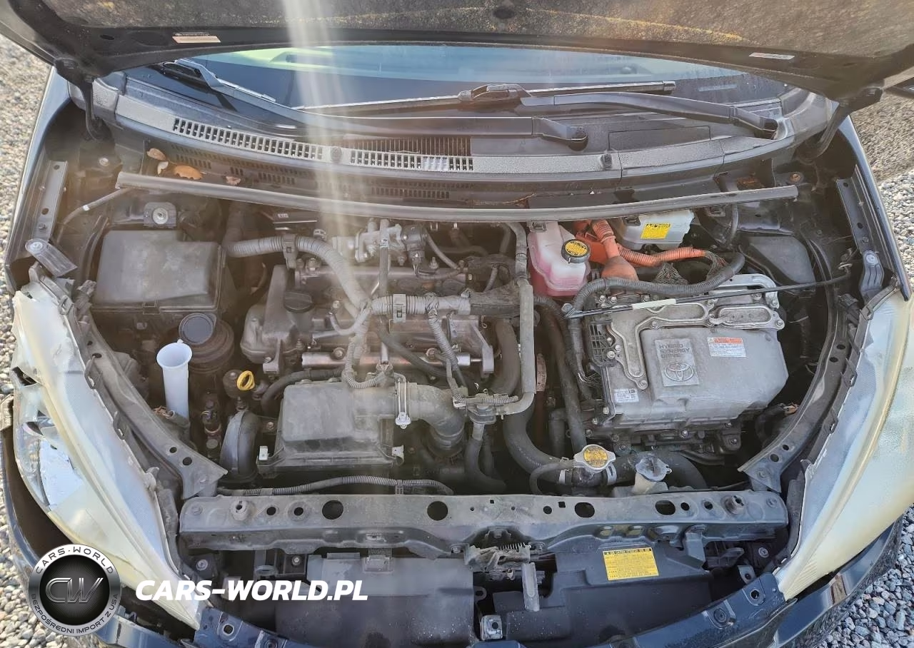 2012 Toyota Prius C Four VIN:JTDKDTB33C1522769 - 11