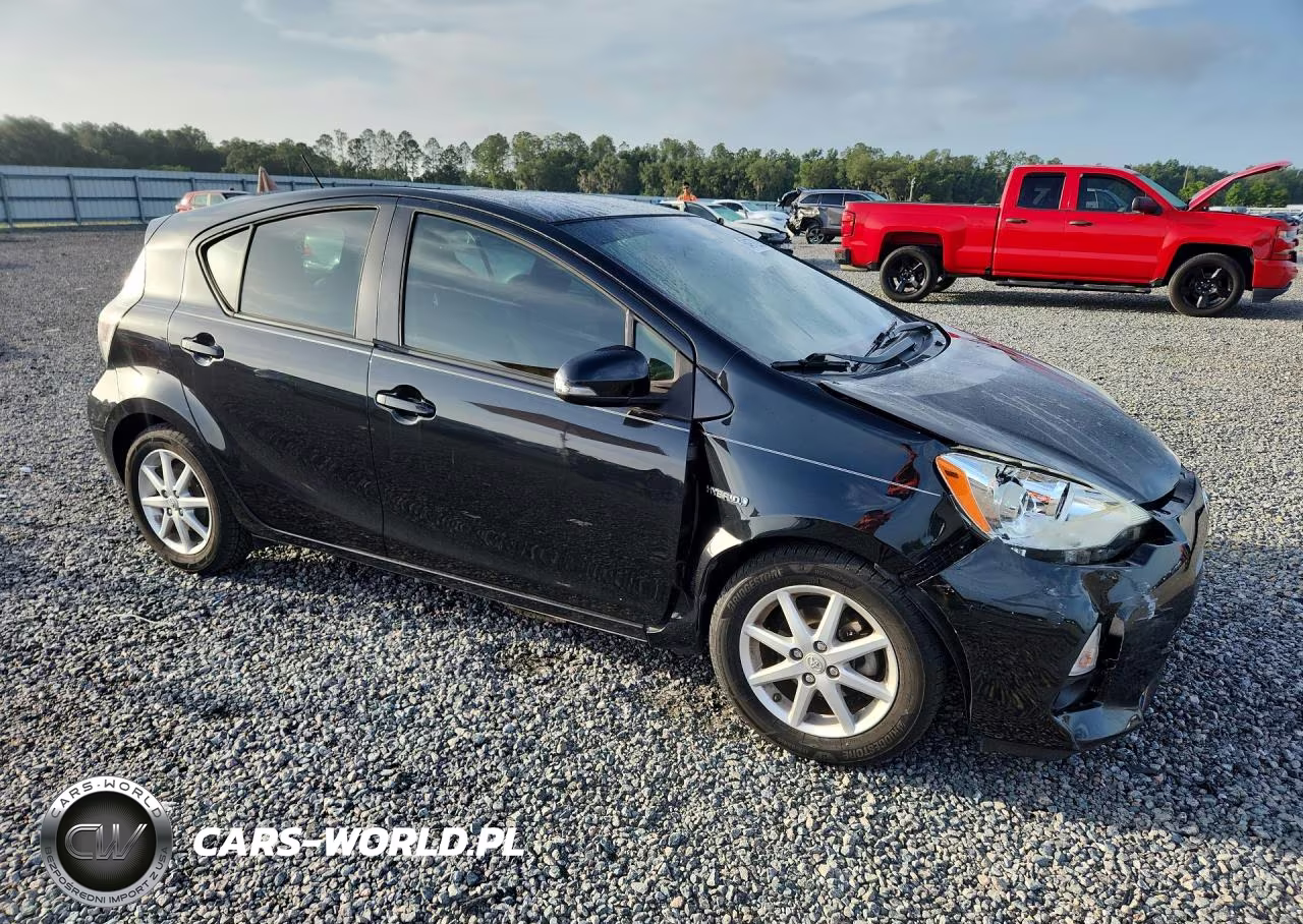 2012 Toyota Prius C Four VIN:JTDKDTB33C1522769 - 4