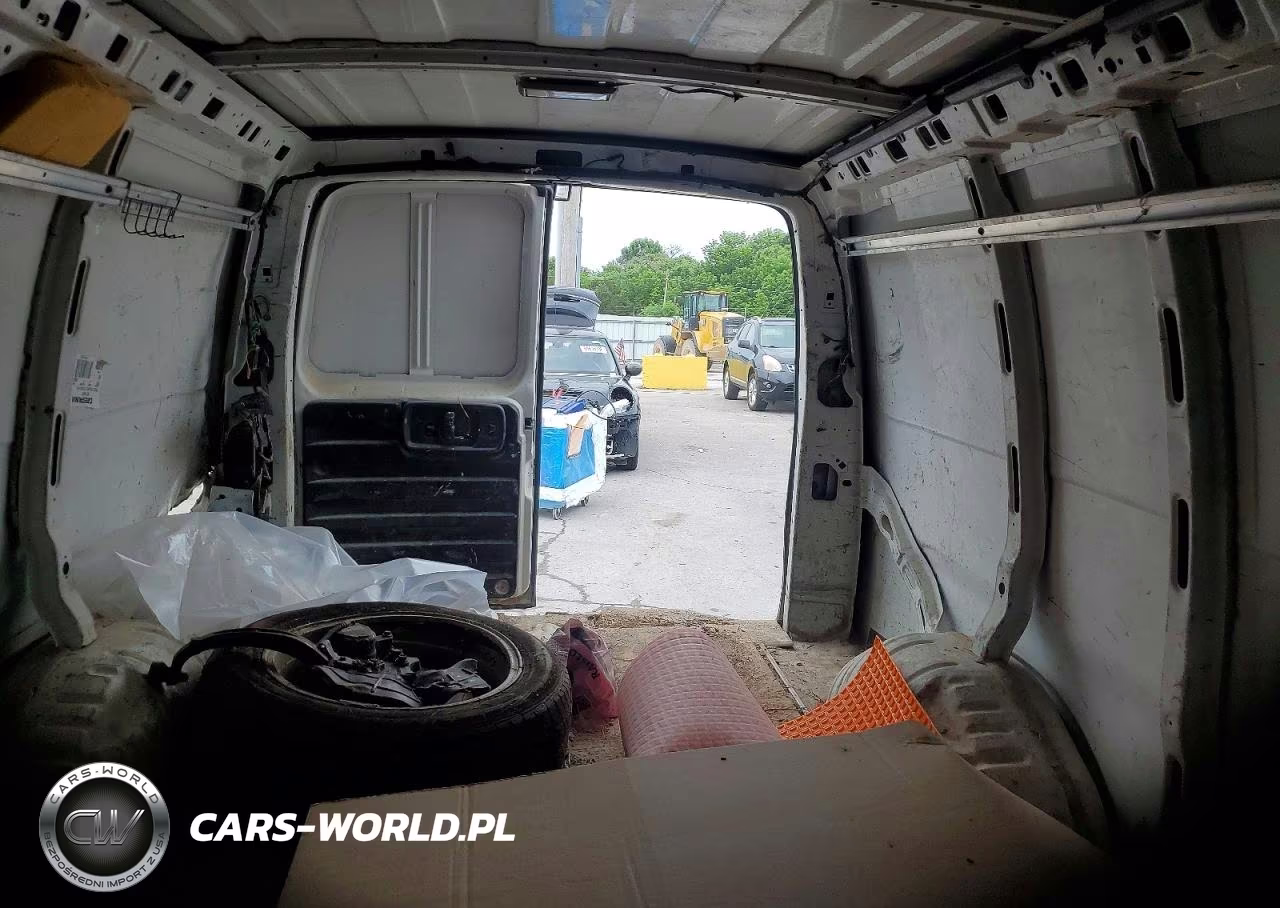 2014 Chevrolet Express G2500 VIN:1GCWGFCA6E1120139 - 10