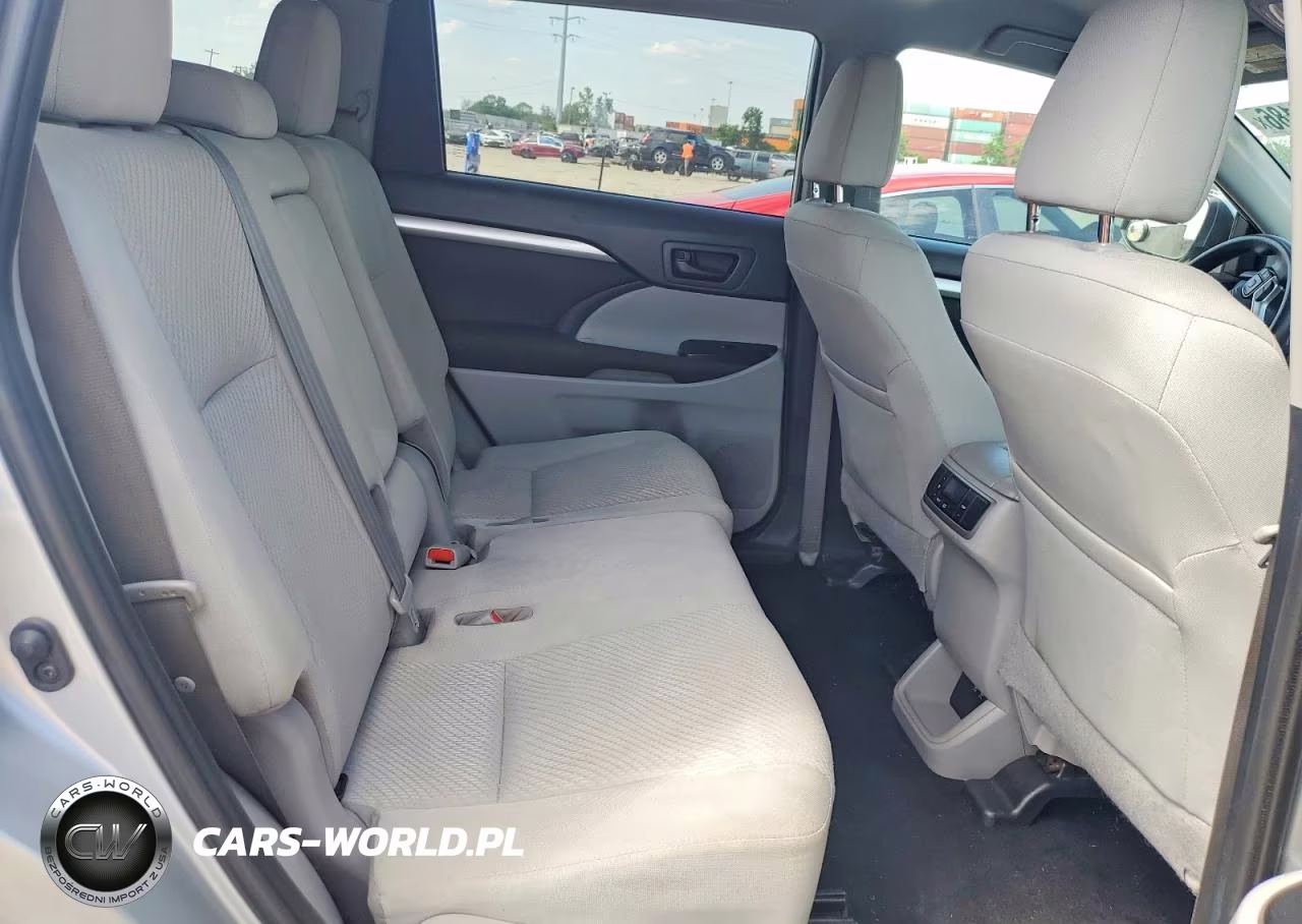 2019 Toyota Highlander Le VIN:5TDBZRFH6KS928735 - 11