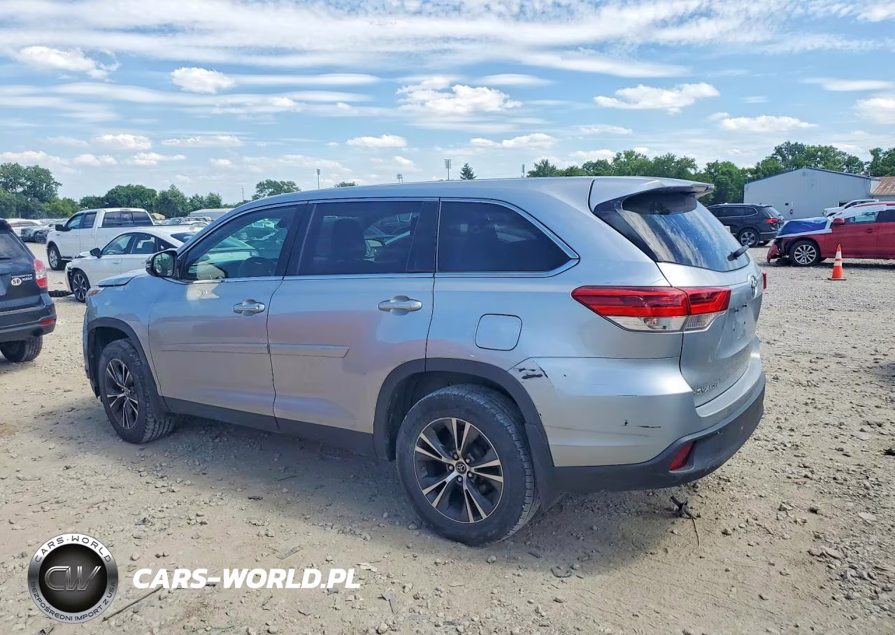 2019 Toyota Highlander Le VIN:5TDBZRFH6KS928735 - 2