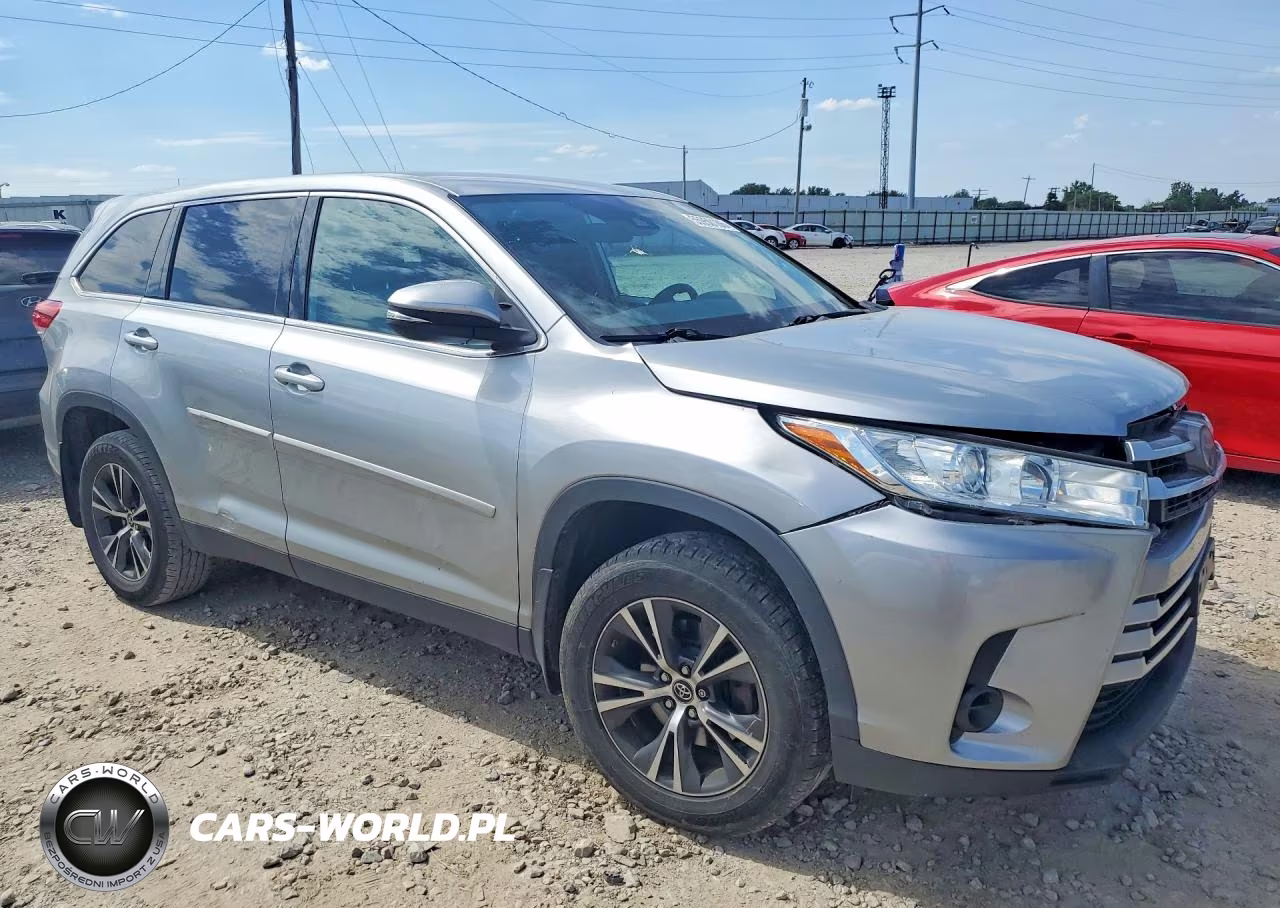 2019 Toyota Highlander Le VIN:5TDBZRFH6KS928735 - 4