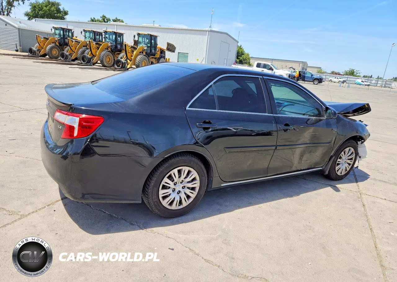 2012 Toyota Camry Le VIN:4T1BF1FKXCU065534 - 3