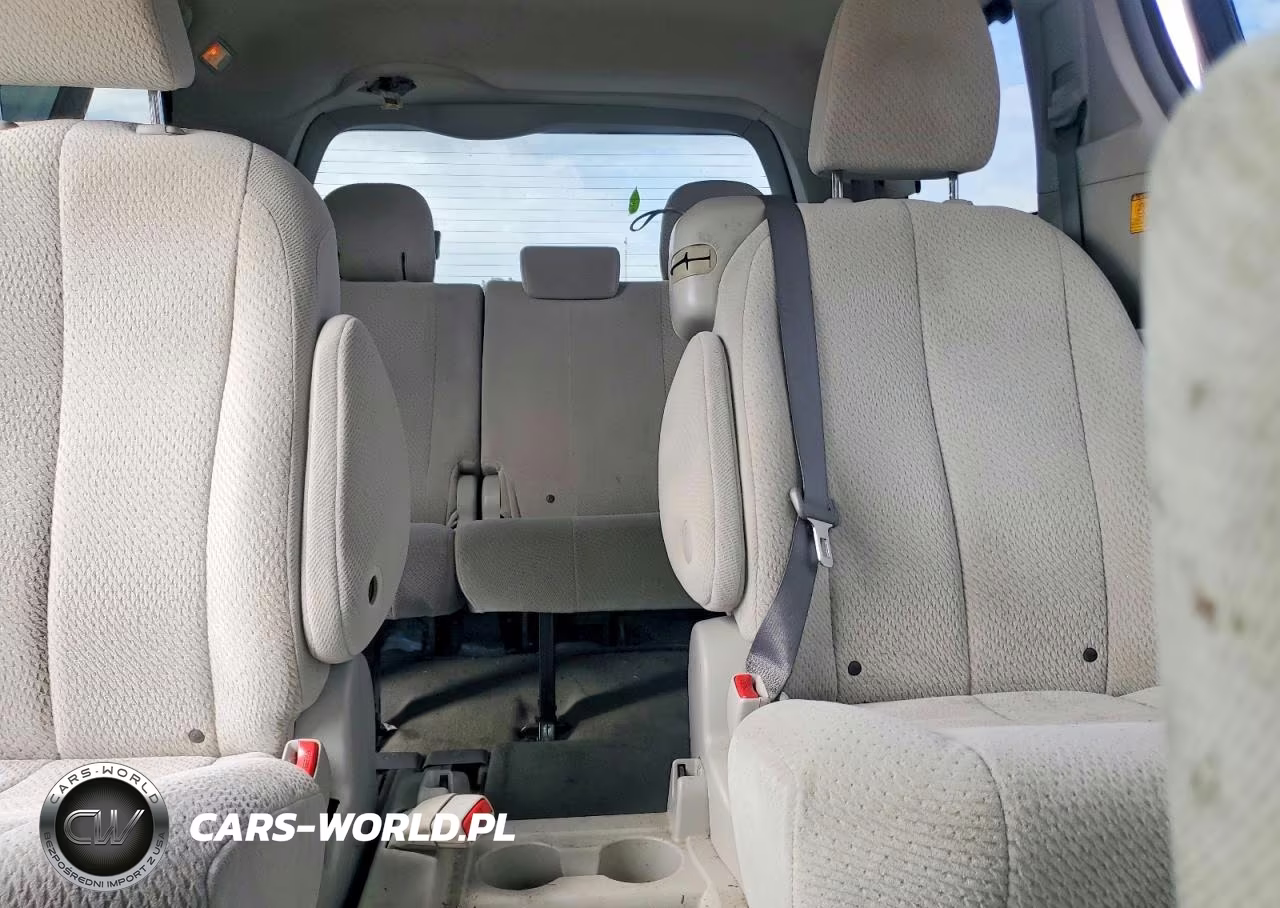 2012 Toyota Sienna Le VIN:5TDKK3DC6CS180272 - 10