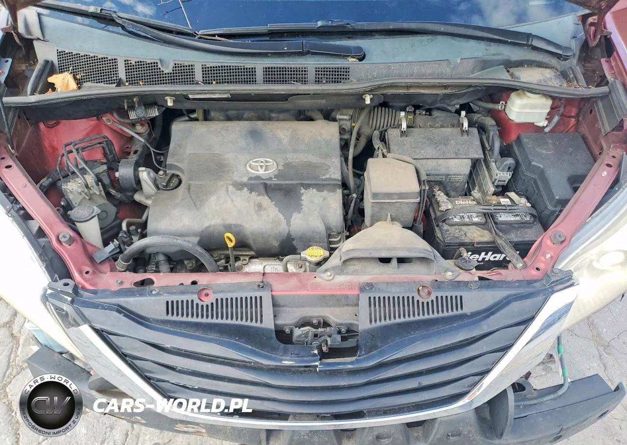 2012 Toyota Sienna Le VIN:5TDKK3DC6CS180272 - 12