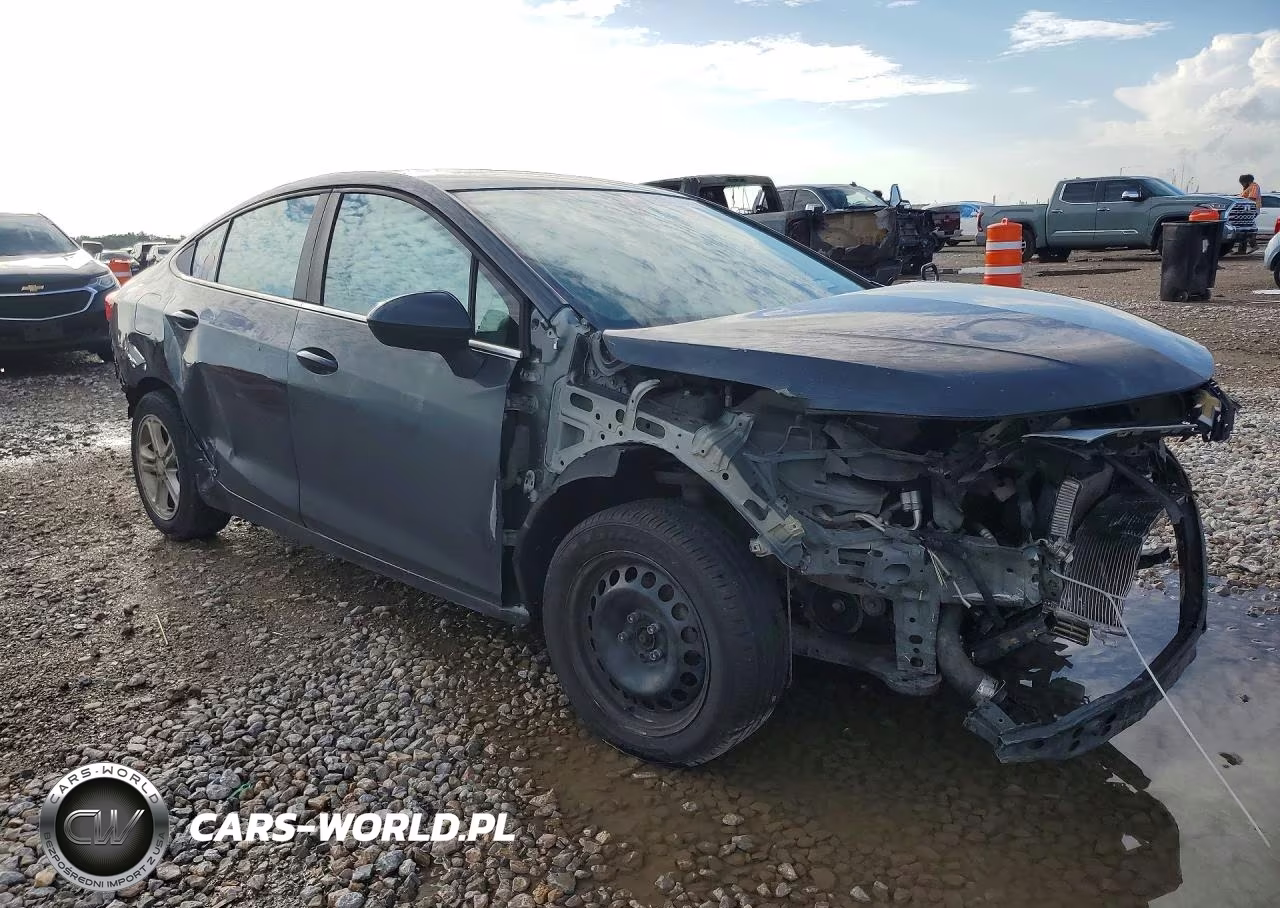 2018 Chevrolet Cruze Lt VIN:1G1BE5SM5J7128744 - 4